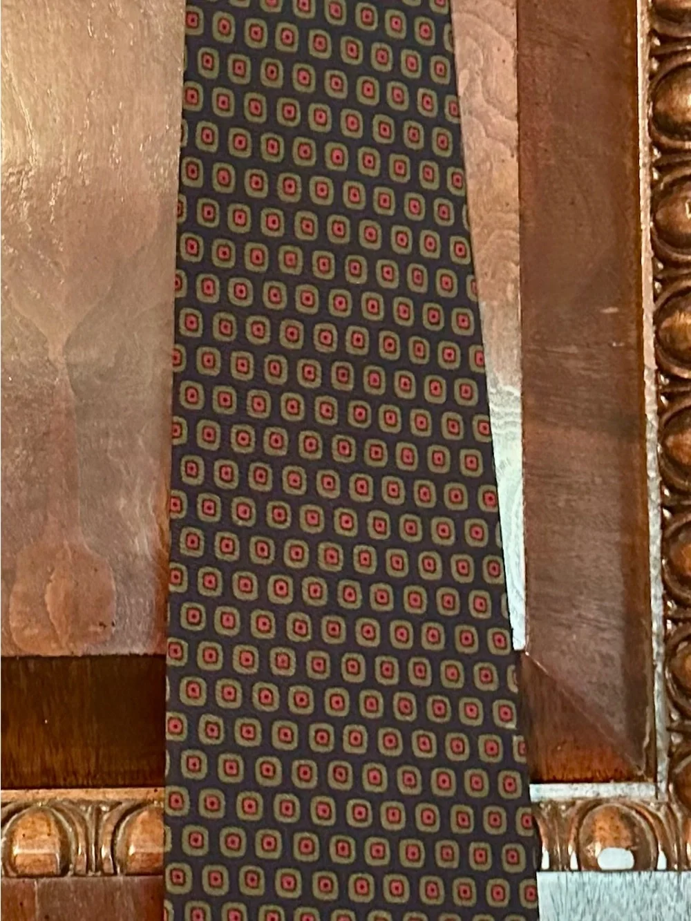 Classic Men's Patterned Tie in Dark Blue with Red Accents